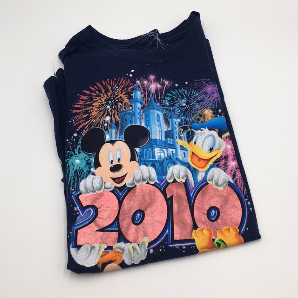 Disney’s 2010 Blue tee men’s size 2XXL EUC